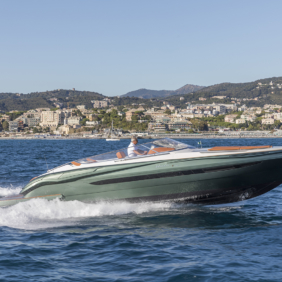 Rivellini Design - T Type - Blue Ice - running -Valerio Rivellini - Rivellini design - yacht design - Rivellini Yacht Design